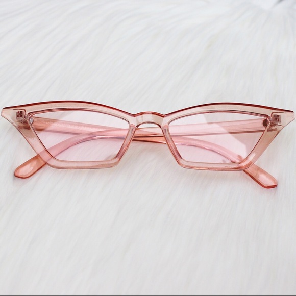 Accessories - 5/$25♥️ Cat eye pink/nude Clear Lucite glasses